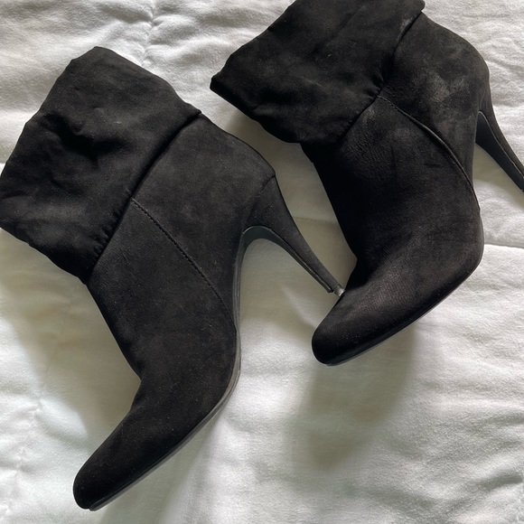 Mossimo Black Booties - Picture 4 of 4